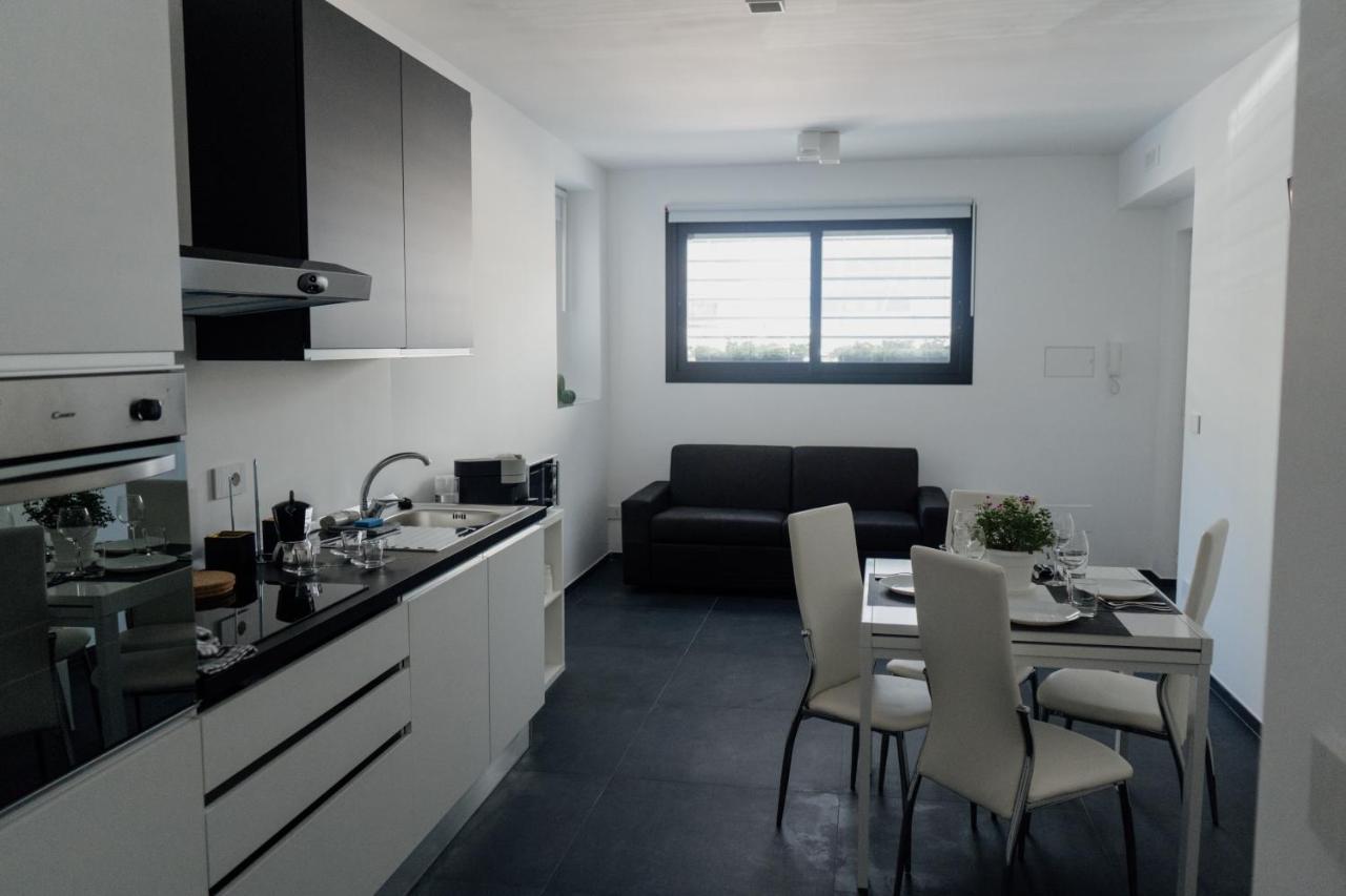 Domus Residence - Catullo - Bari Bagian luar foto