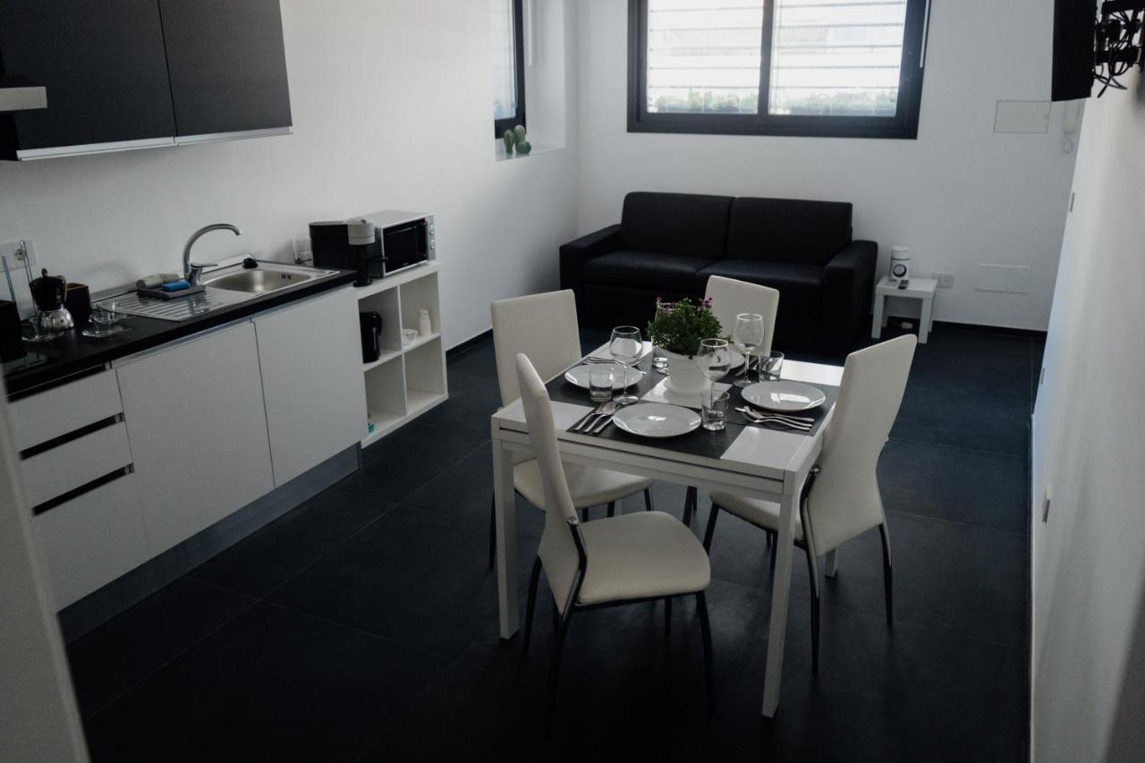 Domus Residence - Catullo - Bari Bagian luar foto