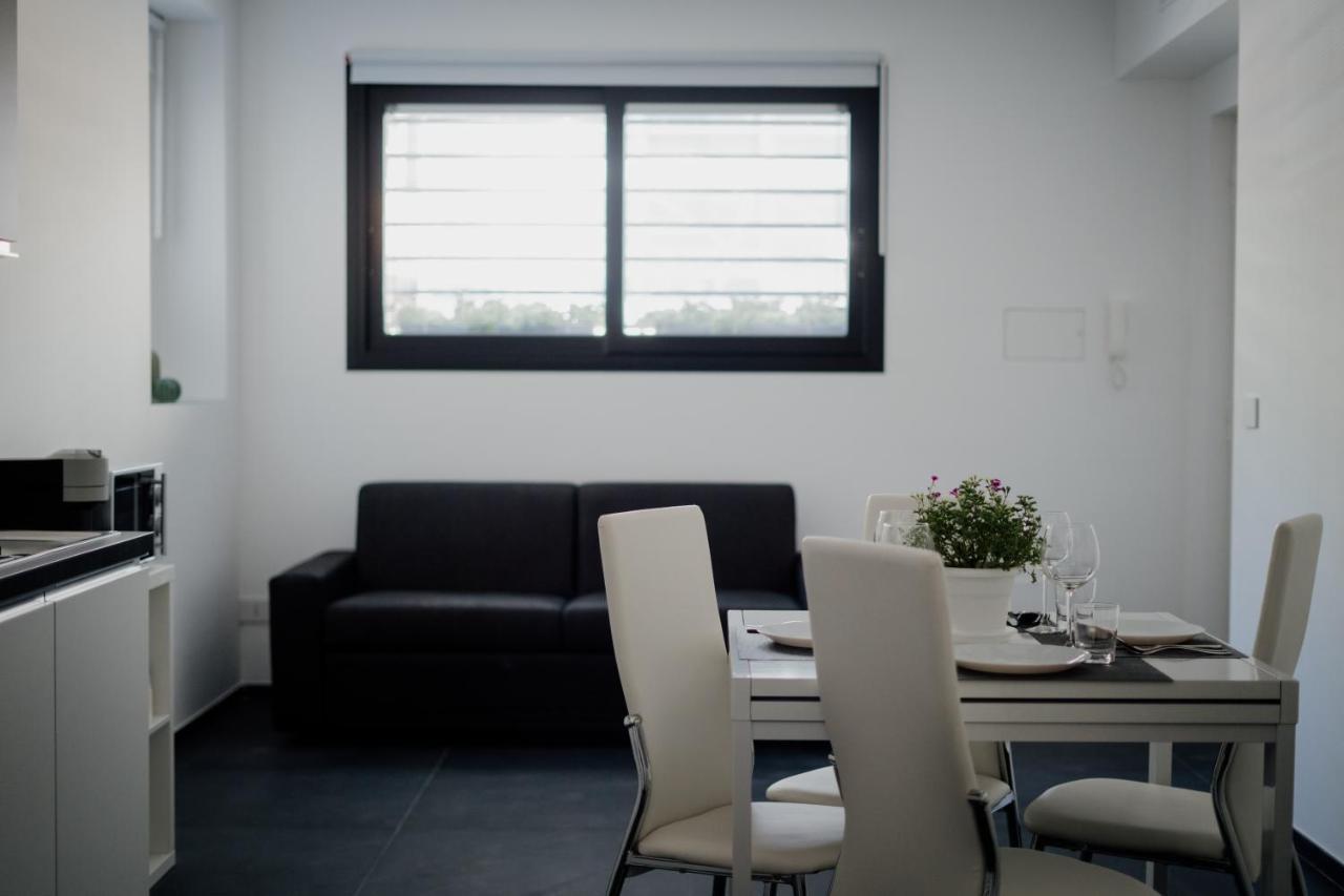 Domus Residence - Catullo - Bari Bagian luar foto